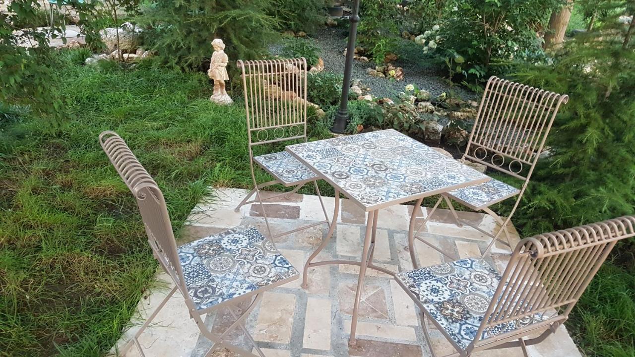 فندق Casa Magnolia Douăzeci şi Trei August المظهر الخارجي الصورة