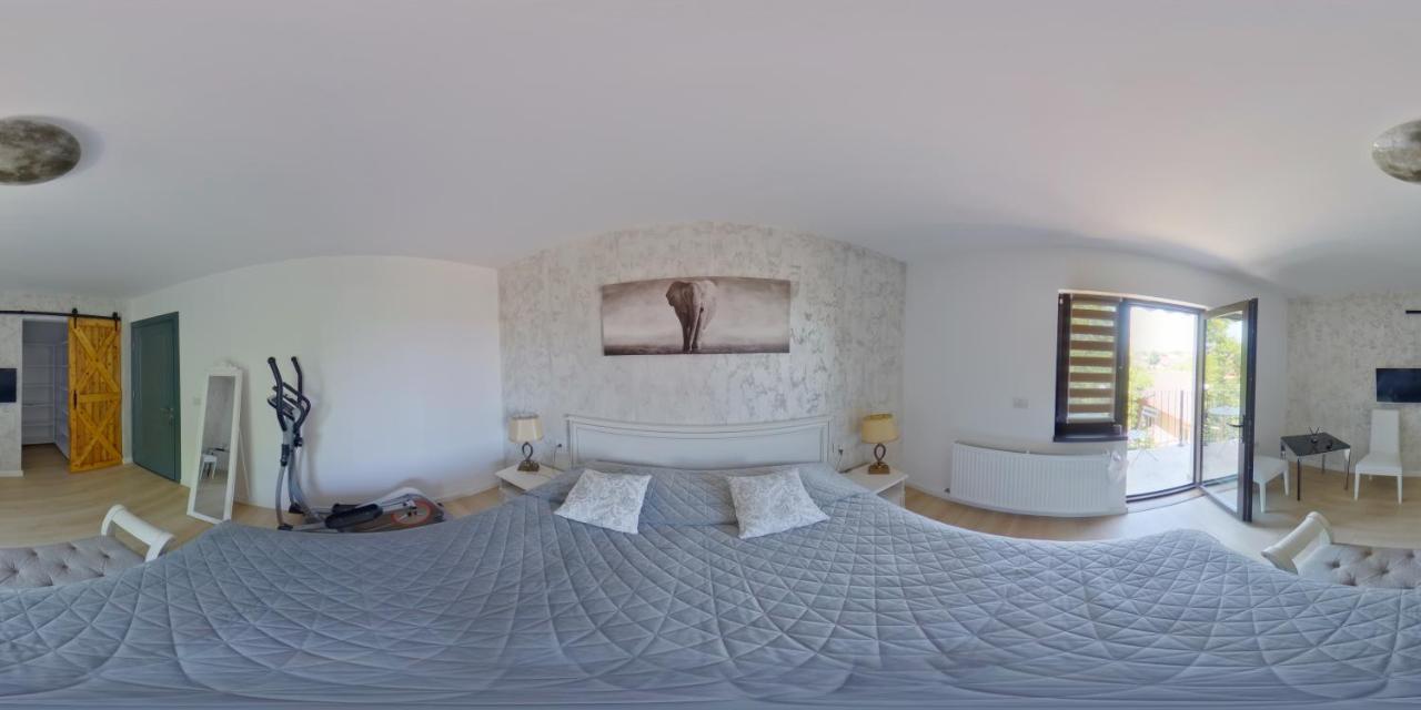 فندق Casa Magnolia Douăzeci şi Trei August المظهر الخارجي الصورة