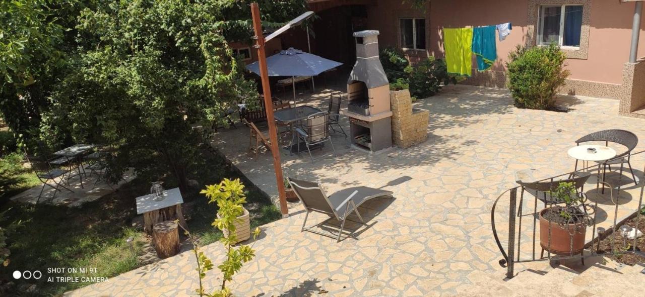 فندق Casa Magnolia Douăzeci şi Trei August المظهر الخارجي الصورة